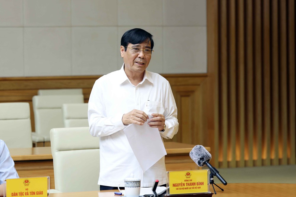 Phó Thủ tướng Lê Thành Long: Chuyển mạnh tư duy chính sách, tập trung chăm lo và phát huy vai trò người cao tuổi - Ảnh 3.