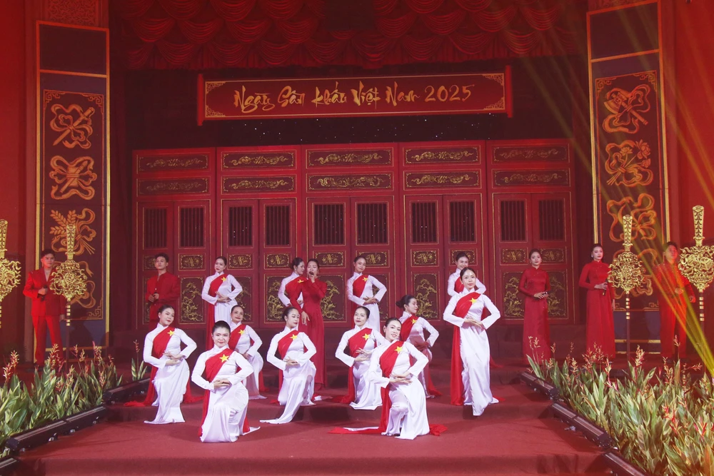 Vun đắp đời sống tinh thần từ thiết chế văn hoá - Ảnh 4.