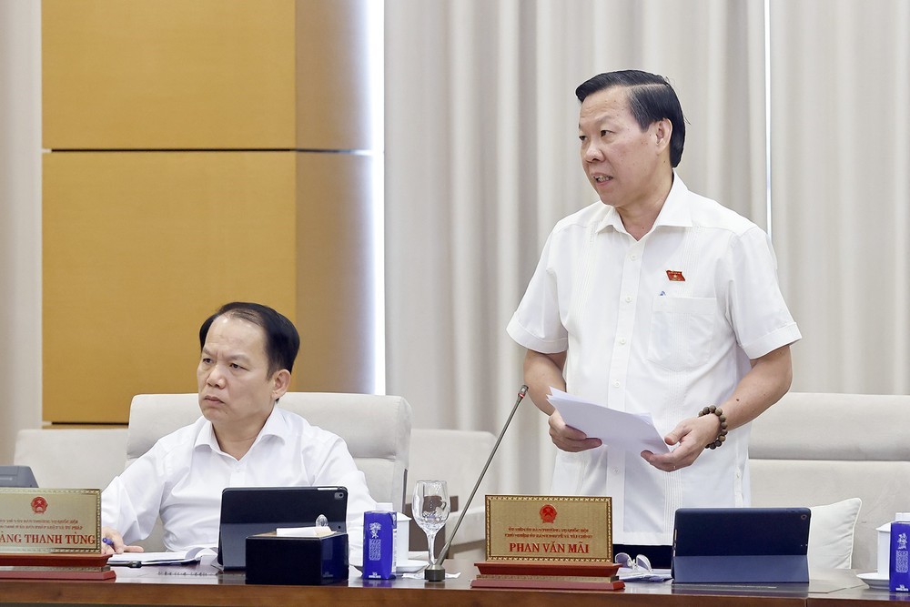 Phiên họp thứ 50 Ủy ban Thường vụ Quốc hội: Giảm số ngành nghề đầu tư kinh doanh có điều kiện, tạo thuận lợi cho nhà đầu tư - Ảnh 1.