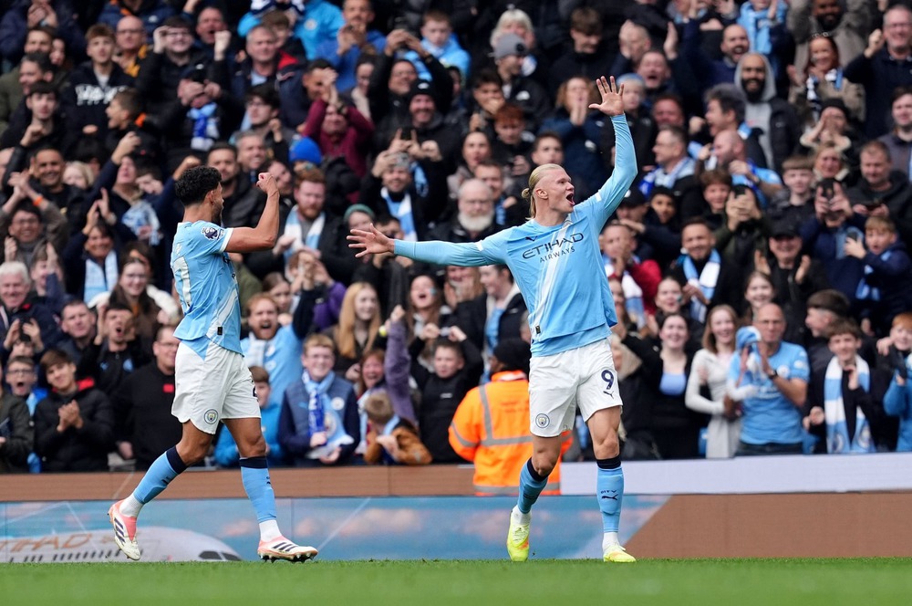 Haaland lập cú đúp, Man City lại nối dài mạch chiến thắng - Ảnh 1.