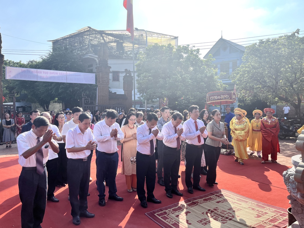 Hà Nội công bố sản phẩm du lịch mới 2025: Thúc đẩy liên kết 'chính quyền - doanh nghiệp - cộng đồng' - Ảnh 1. Hà Nội công bố sản phẩm du lịch mới 2025: Thúc đẩy liên kết 'chính quyền - doanh nghiệp - cộng đồng' - Ảnh 1.