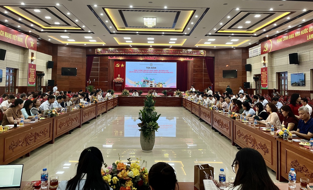 Hà Nội công bố sản phẩm du lịch mới 2025: Thúc đẩy liên kết 'chính quyền - doanh nghiệp - cộng đồng' - Ảnh 4. Hà Nội công bố sản phẩm du lịch mới 2025: Thúc đẩy liên kết 'chính quyền - doanh nghiệp - cộng đồng' - Ảnh 4.