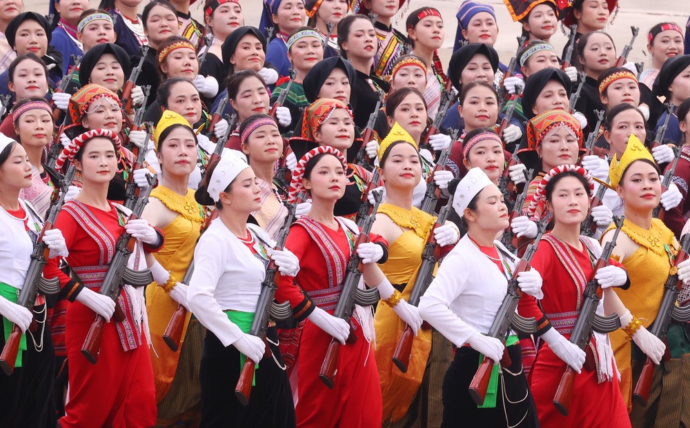 Ngày phụ nữ Việt Nam (20/10): Từ truyền thống anh hùng đến khát vọng cống hiến - Ảnh 6.