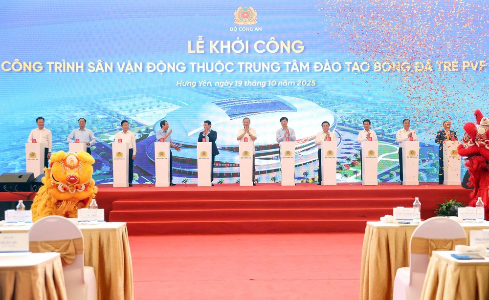 Tổng Bí thư Tô Lâm dự lễ khởi công xây dựng sân vận động 60.000 chỗ ngồi - Ảnh 3.