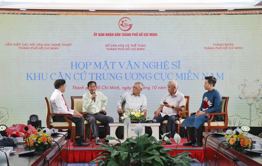 Thành phố Hồ Chí Minh tri ân văn nghệ sĩ Khu căn cứ Trung ương Cục miền Nam - Ảnh 3.