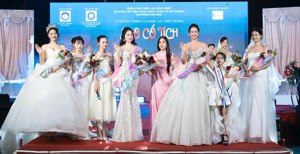 Lê Ngọc Minh Giang mang Trung thu yêu thương đến với trẻ em Hải Phòng - Ảnh 6.