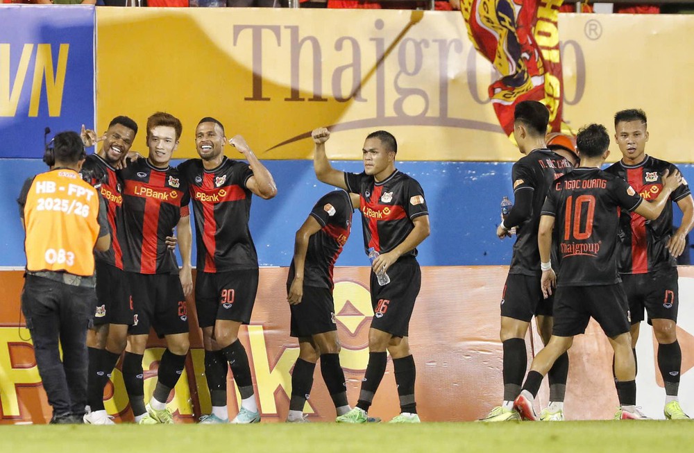 Bảng xếp hạng V-League vòng 13 mùa giải 2025/26 - Ảnh 2. Bảng xếp hạng V-League vòng 13 mùa giải 2025/26 - Ảnh 2.