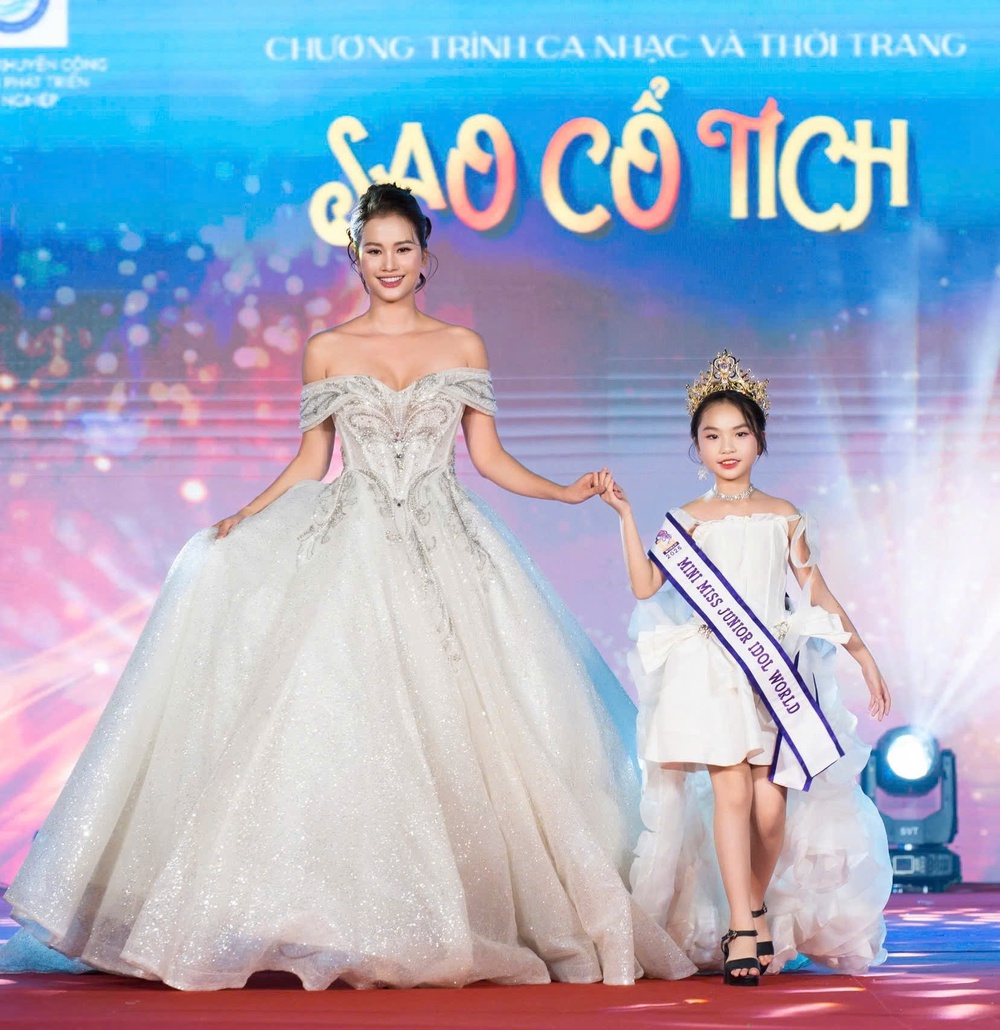 Lê Ngọc Minh Giang mang Trung thu yêu thương đến với trẻ em Hải Phòng - Ảnh 3.