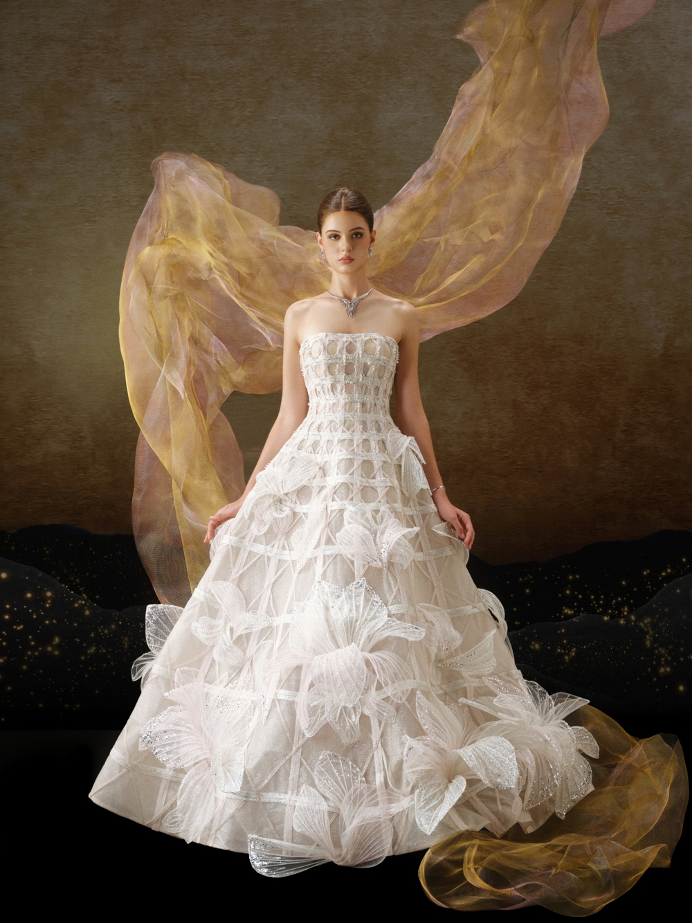 Linh Nga Couture giới thiệu BST &quot;Hồn Đất - Mạch Rồng&quot; tại Paris Fashion Week - Ảnh 2.