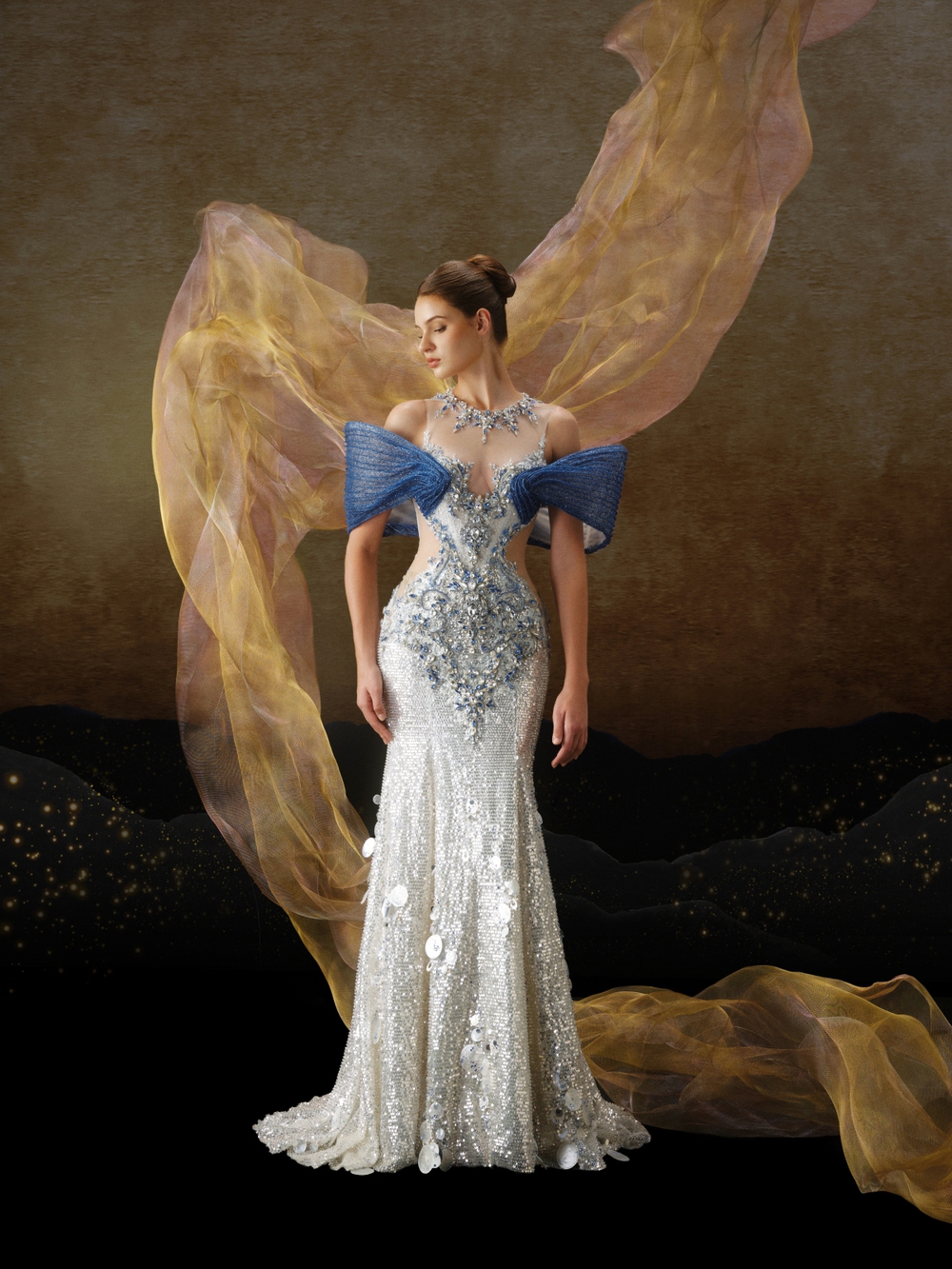 Linh Nga Couture giới thiệu BST &quot;Hồn Đất - Mạch Rồng&quot; tại Paris Fashion Week - Ảnh 4.