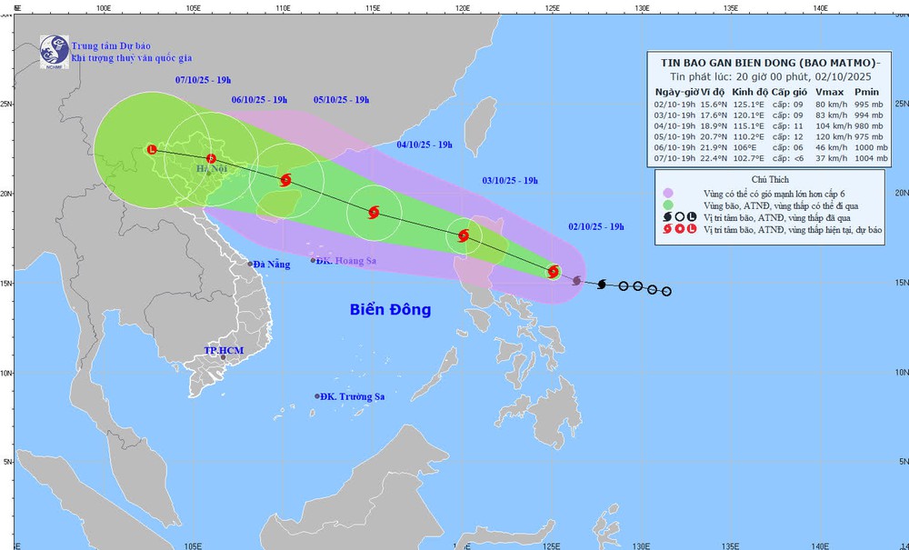 Tin bão gần Biển Đông (Cơn bão Matmo) - Ảnh 1.