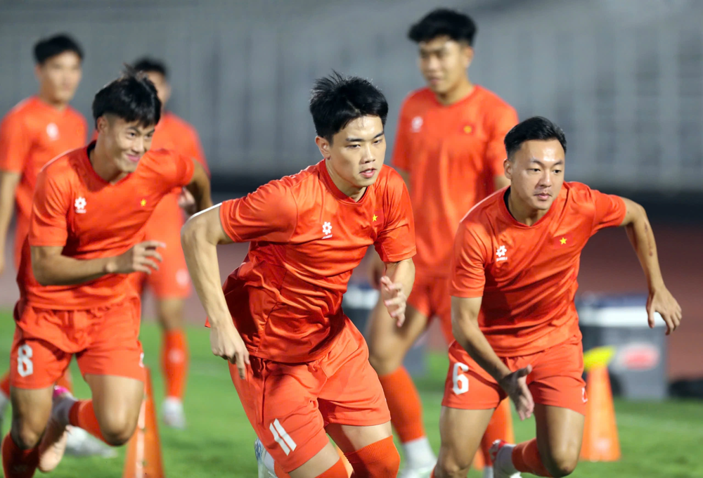 U23 Việt Nam gặp Qatar và Trung Quốc chuẩn bị cho SEA Games 33 và VCK U23 châu Á - Ảnh 1.