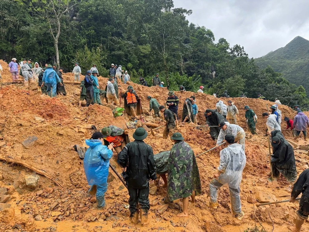Tìm thấy thi thể các nạn nhân mất tích do lũ quét tại Cao Bằng, sạt lở đất tại Tuyên Quang - Ảnh 3.