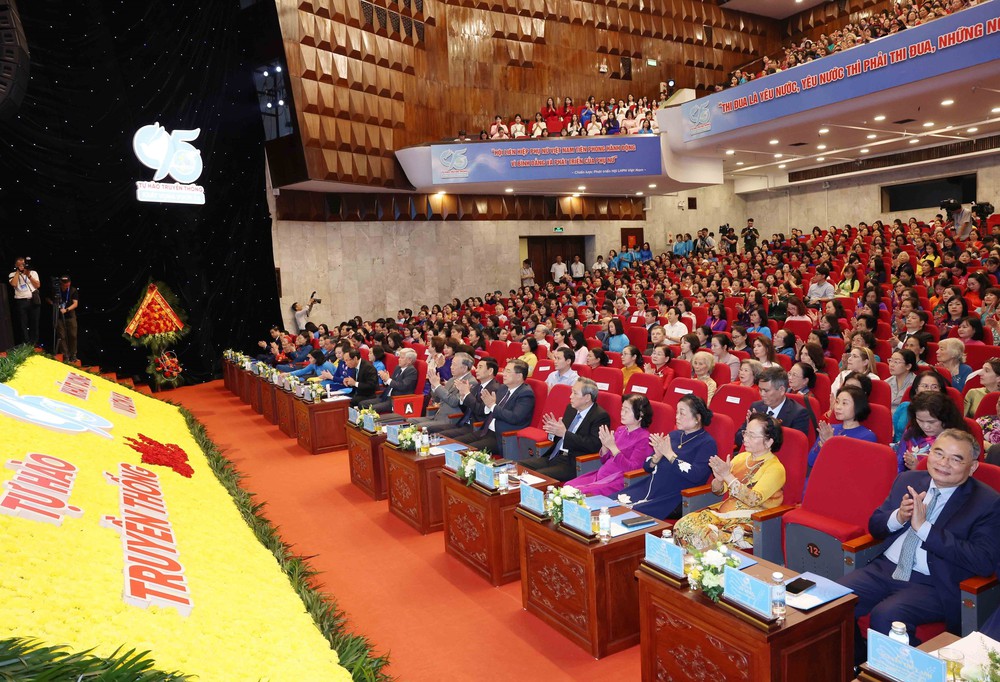 Tổng Bí thư Tô Lâm dự Lễ kỷ niệm 95 năm ngày thành lập Hội Liên hiệp Phụ nữ Việt Nam - Ảnh 11.