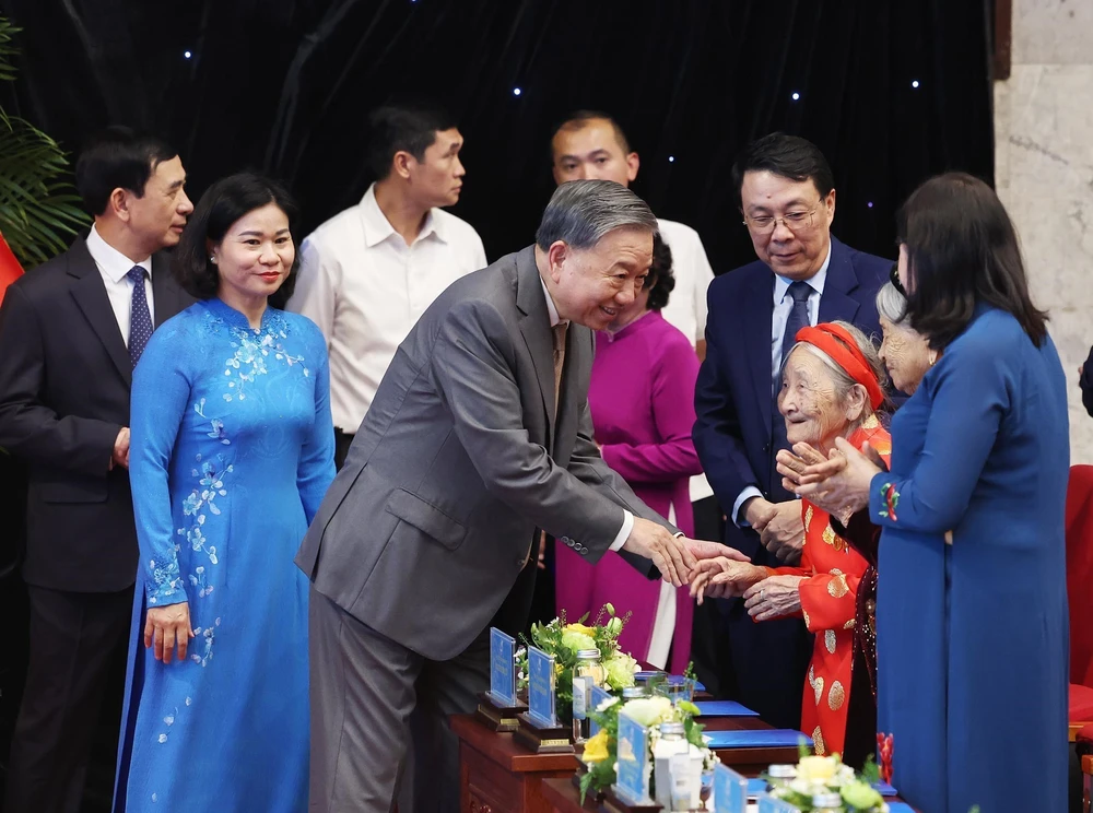 Tổng Bí thư Tô Lâm dự Lễ kỷ niệm 95 năm ngày thành lập Hội Liên hiệp Phụ nữ Việt Nam - Ảnh 2.