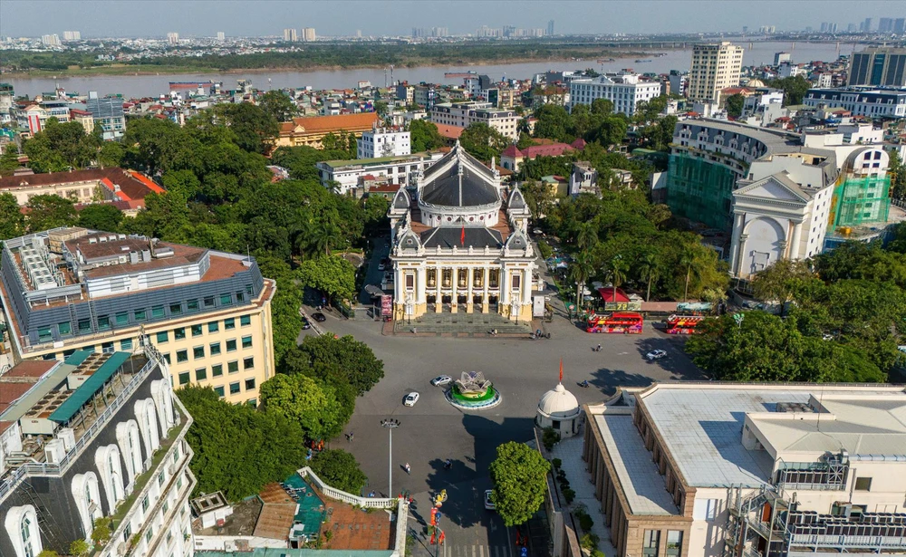 Ngắm Hà Nội từ trên cao – Giao thoa cổ kính và hiện đại - Ảnh 3. Ngắm Hà Nội từ trên cao – Giao thoa cổ kính và hiện đại - Ảnh 3.