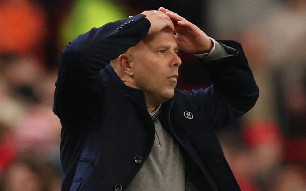 Arne Slot muốn Liverpool chơi như PSG, nhưng thực tế lại giống... Tottenham của Postecoglou - Ảnh 2.