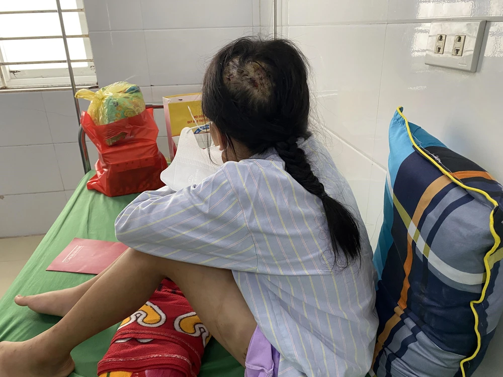 Cần xử lý thích đáng hành vi bạo hành trẻ em - Ảnh 2.