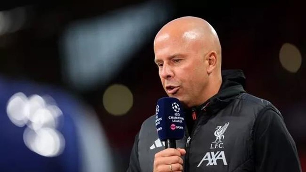 Liverpool gặp sự cố bất ngờ trước cuộc chạm trán với Frankfurt - Ảnh 2.