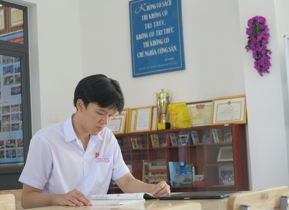 Cậu học trò chuyên Sinh trên đường chinh phục đỉnh Olympia - Ảnh 2.