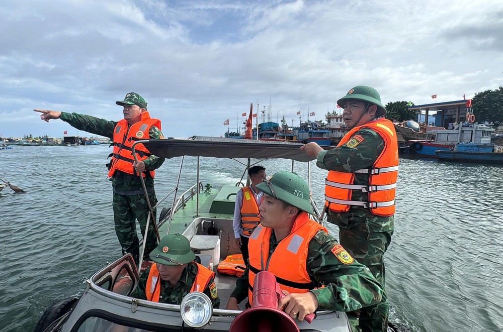 Tin bão trên biển đông - Cơn bão số 12 - Ảnh 1.