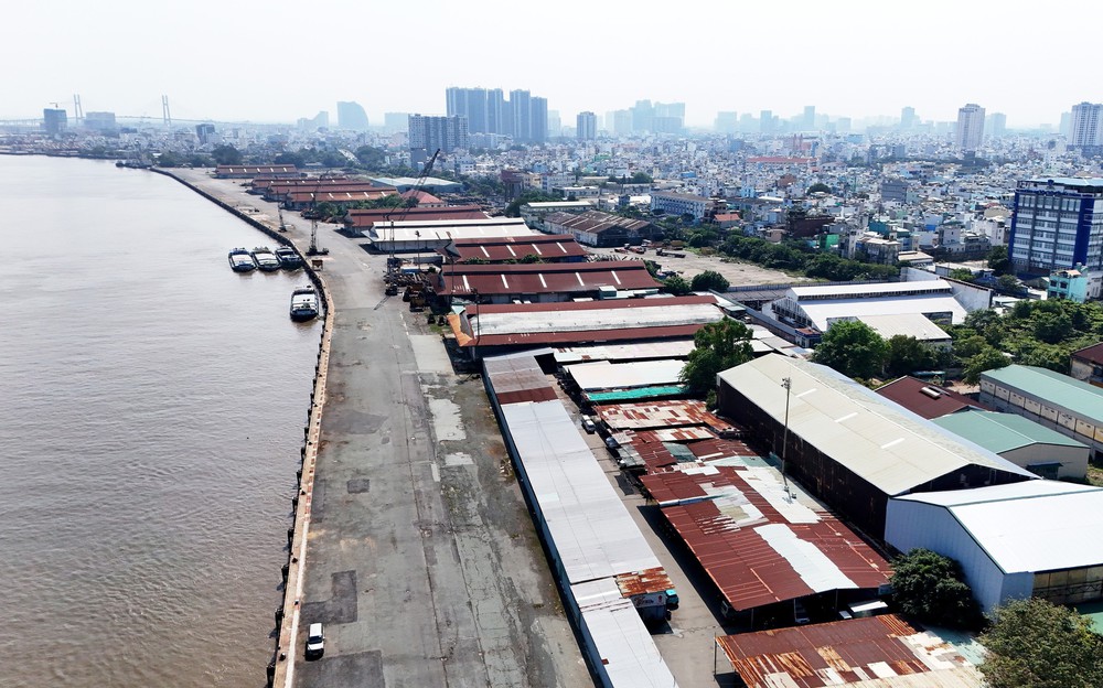 Thành phố Hồ Chí Minh: Dự án xây công viên ở Bến Nhà Rồng gặp khó trong giải toả mặt bằng - Ảnh 2.