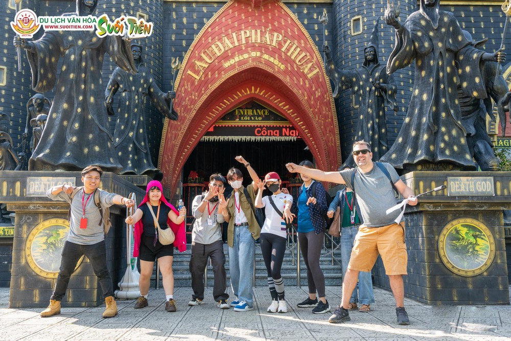 Khám phá kế hoạch tổ chức sự kiện Halloween độc đáo, hấp dẫn tại Suối Tiên - Ảnh 1.