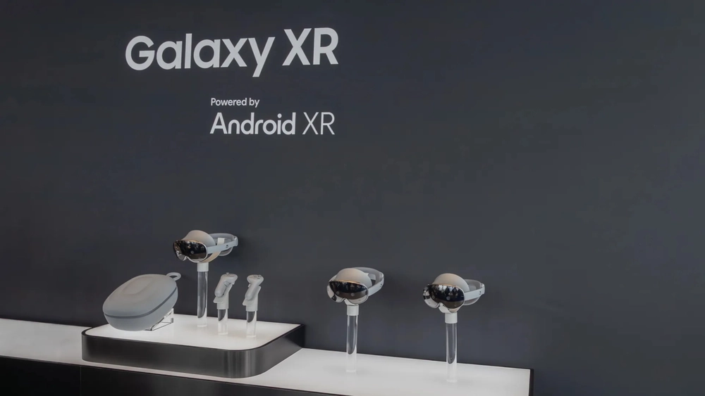 Samsung trình làng kính thực tế ảo đầu tiên Galaxy XR - Ảnh 1.