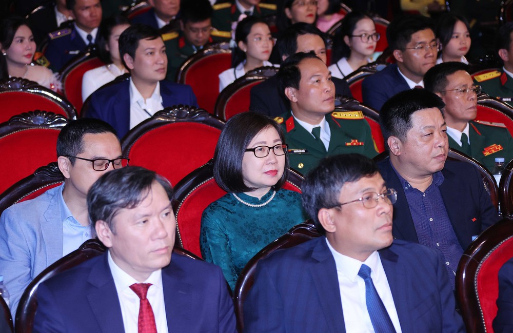 Lễ trao giải Cuộc thi chính luận về bảo vệ nền tảng tư tưởng của Đảng lần thứ năm - Ảnh 5.