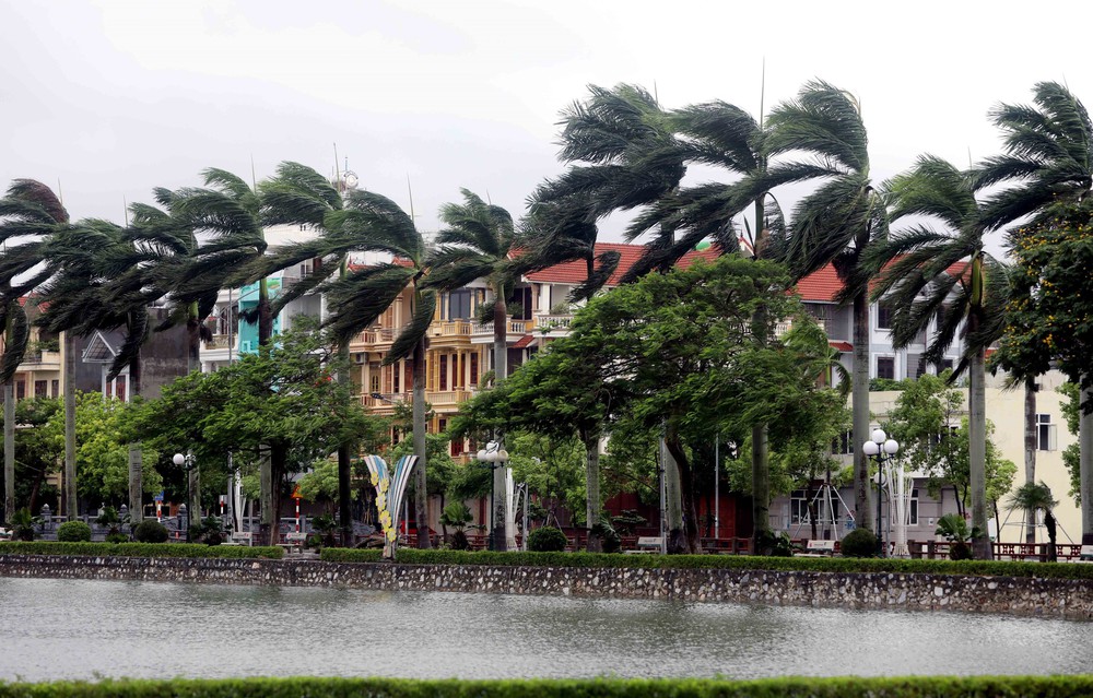 Trung tâm Dự báo Khí tượng Thủy văn Quốc gia khuyến cáo người dân chọn lọc nguồn tin dự báo thời tiết - Ảnh 2.