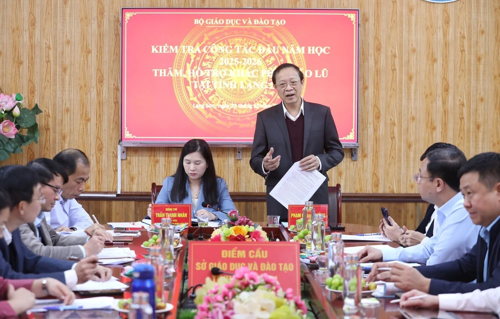Đảm bảo điều kiện dạy và học tại các trường bị ảnh hưởng mưa lũ - Ảnh 2.