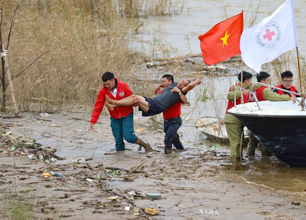 Hà Nội diễn tập phòng ngừa và ứng phó với thiên tai, bão lũ - Ảnh 5.