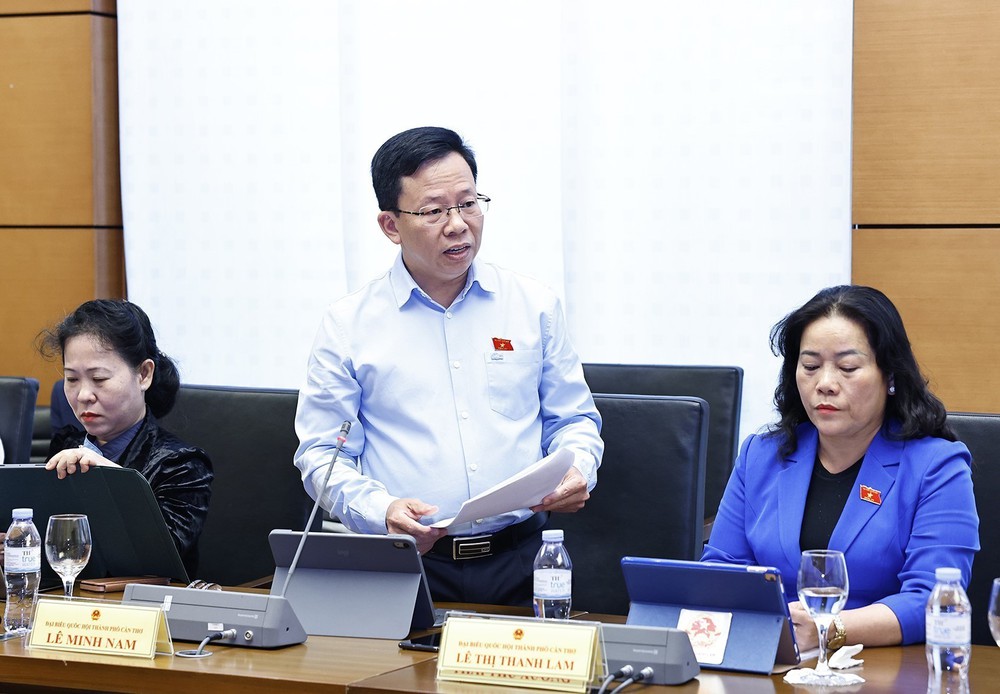 Kỳ họp thứ 10, Quốc hội khóa XIV: Hướng đến xây dựng nền báo chí cách mạng, chuyên nghiệp, nhân văn, hiện đại - Ảnh 4.