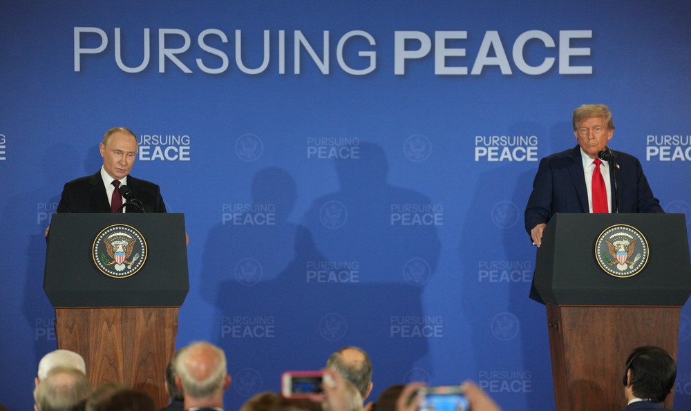 Tổng thống Mỹ D. Trump tuyên bố hủy hội nghị thượng đỉnh với Nga - Ảnh 1.