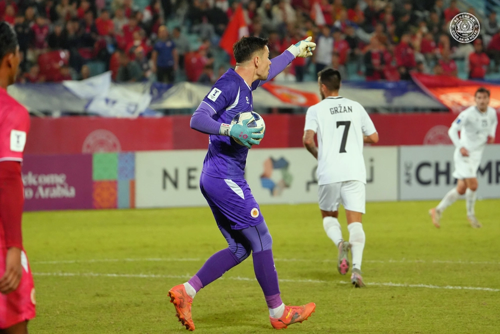 Thủ môn Nguyễn Filip nghỉ thi đấu 2 tháng - Ảnh 1.