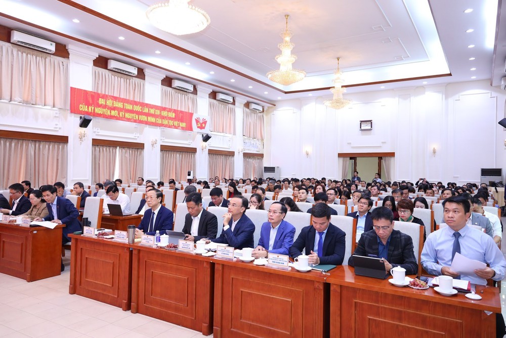 Bộ trưởng Nguyễn Kim Sơn: Nhìn thẳng vào bất cập, yếu kém của ngành Giáo dục để điều chỉnh tốt hơn - Ảnh 2.