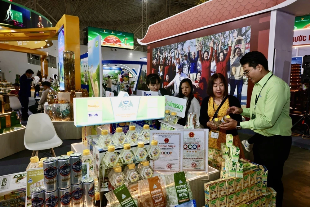 Hội chợ mùa Thu lần thứ nhất - năm 2025 - Ảnh 8. Hội chợ mùa Thu lần thứ nhất - năm 2025 - Ảnh 8.