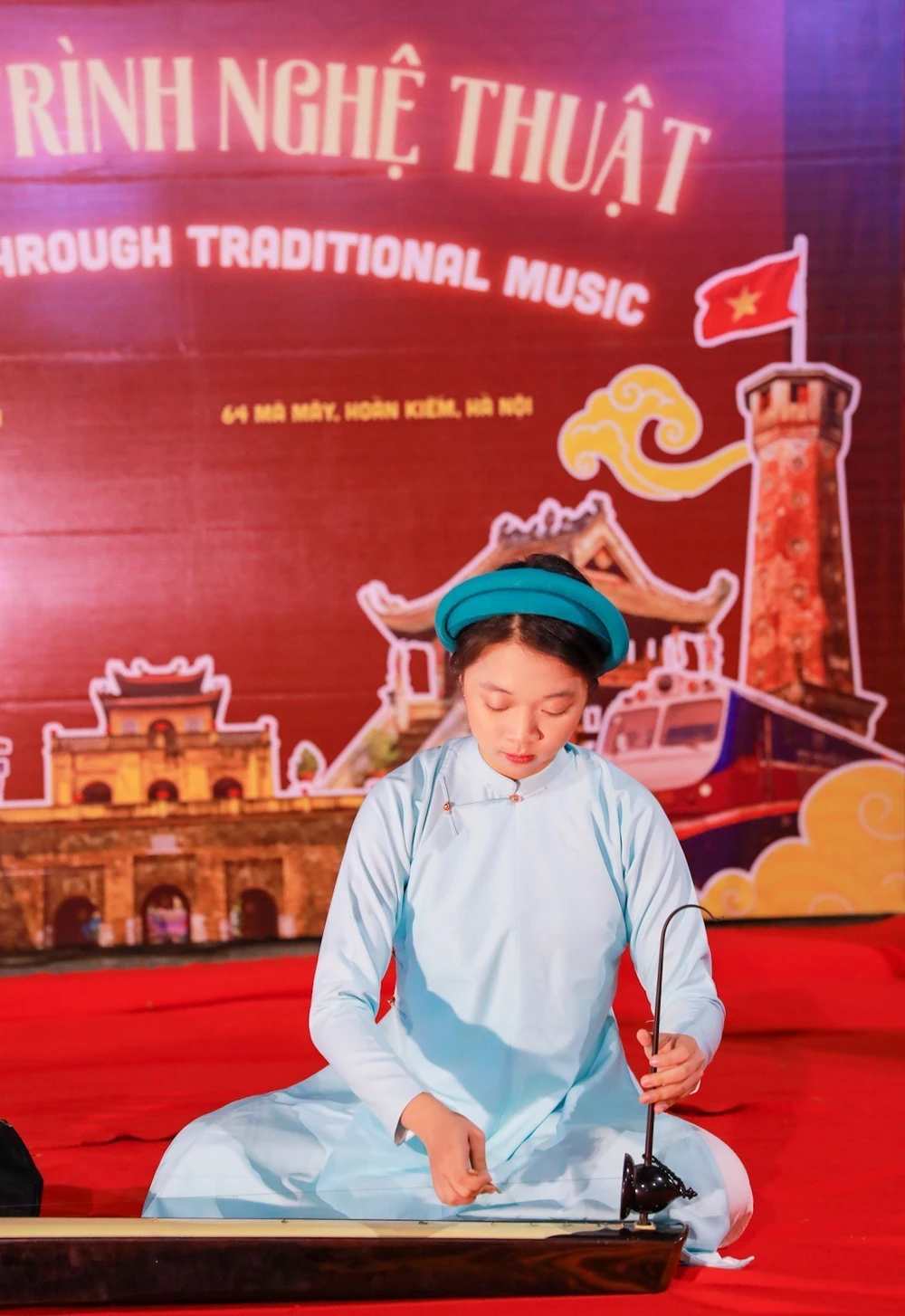 Nghệ thuật truyền thống hòa nhịp phố cổ Hà Nội - Ảnh 2. Nghệ thuật truyền thống hòa nhịp phố cổ Hà Nội - Ảnh 2.