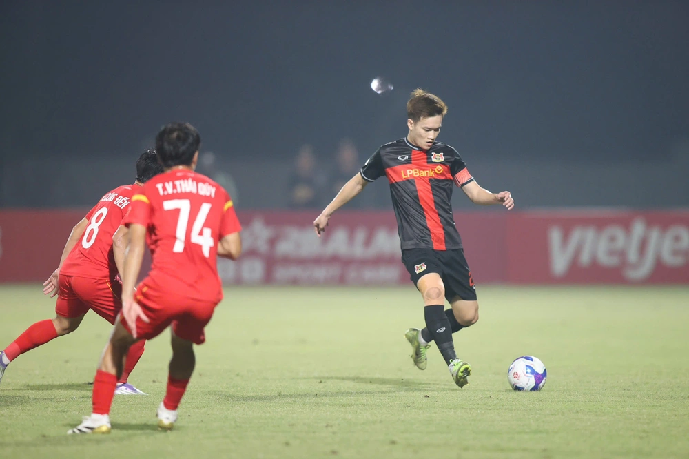 Hoàng Đức lập công đầu trong kỷ lục châu Á của Ninh Bình, hướng tới kỳ tích của HAGL  - Ảnh 1. Hoàng Đức lập công đầu trong kỷ lục châu Á của Ninh Bình, hướng tới kỳ tích của HAGL  - Ảnh 1.