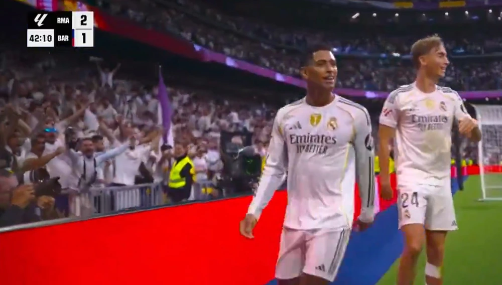 TRỰC TIẾP bóng đá Real Madrid vs Barcelona (2-1, hết hiệp 1): Chủ nhà giành lợi thế trước hiệp hai - Ảnh 3. TRỰC TIẾP bóng đá Real Madrid vs Barcelona (2-1, hết hiệp 1): Chủ nhà giành lợi thế trước hiệp hai - Ảnh 3.