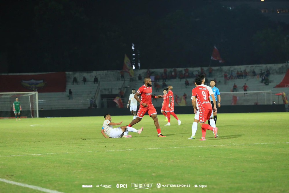 V-League vòng 8: Sao sắp nhập tịch giúp Thanh Hóa thắng trận đầu tiên, Hải Phòng ngược dòng ấn tượng - Ảnh 3. V-League vòng 8: Sao sắp nhập tịch giúp Thanh Hóa thắng trận đầu tiên, Hải Phòng ngược dòng ấn tượng - Ảnh 3.