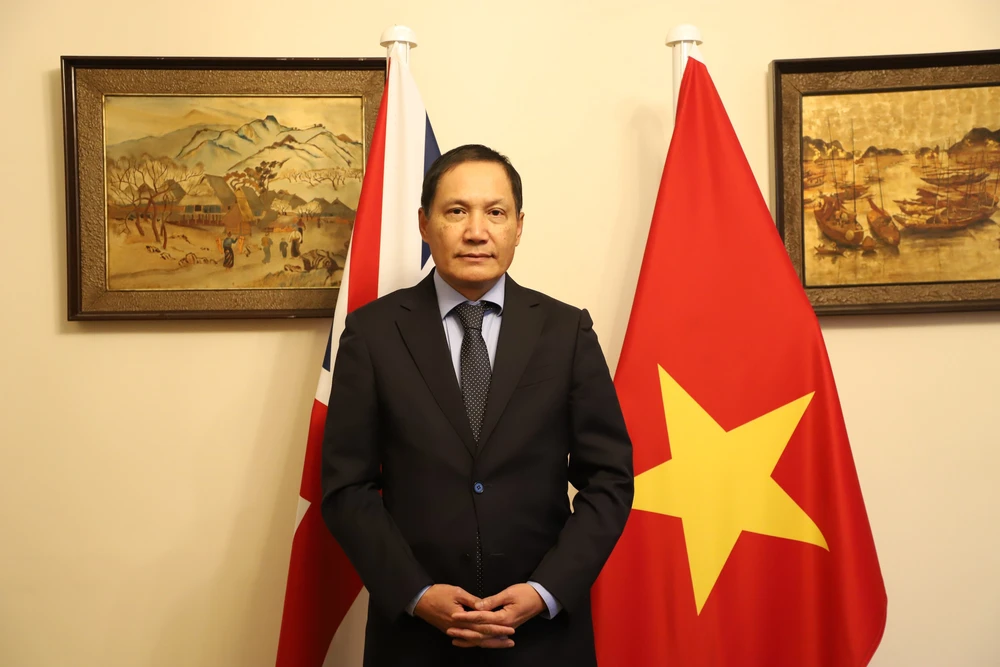 Chuyến thăm Anh của Tổng Bí thư Tô Lâm: Đẩy mạnh toàn diện quan hệ hợp tác Việt Nam - Anh lên tầm cao mới - Ảnh 2. Chuyến thăm Anh của Tổng Bí thư Tô Lâm: Đẩy mạnh toàn diện quan hệ hợp tác Việt Nam - Anh lên tầm cao mới - Ảnh 2.