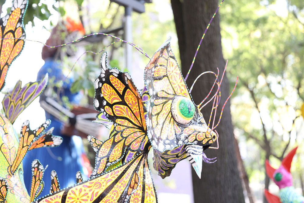 Sắc màu mộng mị của Alebrijes trên đại lộ Paseo de Reforma - Ảnh 4. Sắc màu mộng mị của Alebrijes trên đại lộ Paseo de Reforma - Ảnh 4.