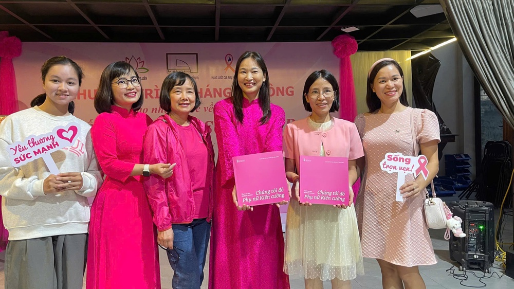 Ngô Quỳnh Liên và hành trình "Tái sinh": Khi nghệ thuật trở thành phép lành của trái tim - Ảnh 5. Ngô Quỳnh Liên và hành trình "Tái sinh": Khi nghệ thuật trở thành phép lành của trái tim - Ảnh 5.
