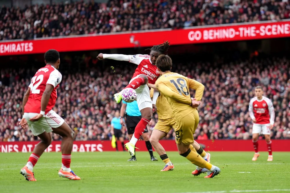 Premier League sau 9 vòng đấu: Arsenal phải vô địch mùa này - Ảnh 1. Premier League sau 9 vòng đấu: Arsenal phải vô địch mùa này - Ảnh 1.