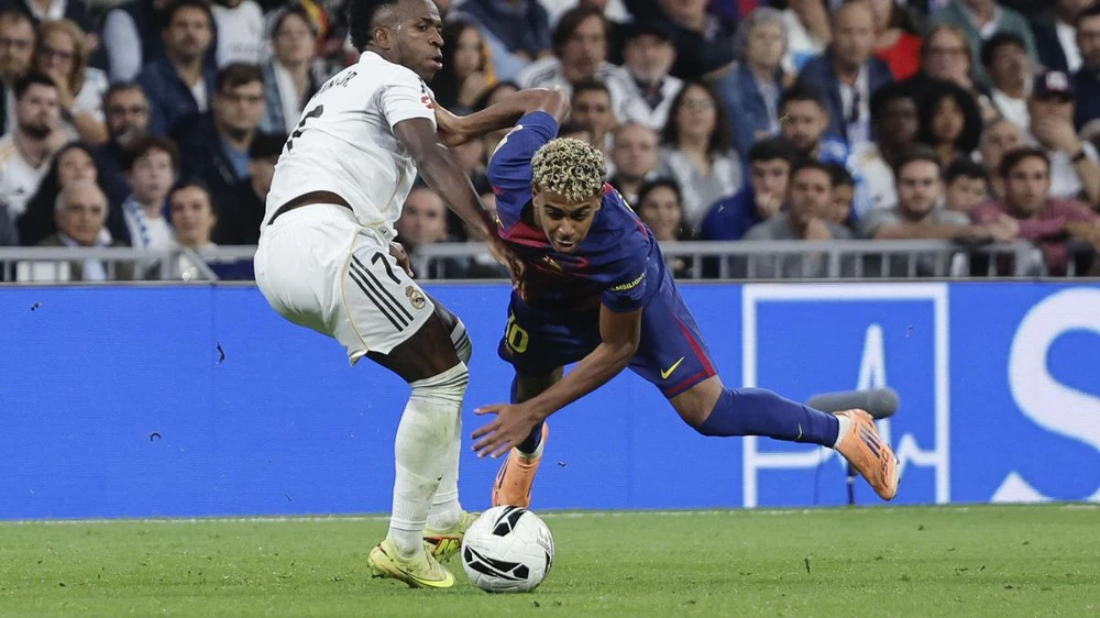 Xabi Alonso lên tiếng về Vinicius và Yamal sau chiến thắng của Real Madrid - Ảnh 3. Xabi Alonso lên tiếng về Vinicius và Yamal sau chiến thắng của Real Madrid - Ảnh 3.