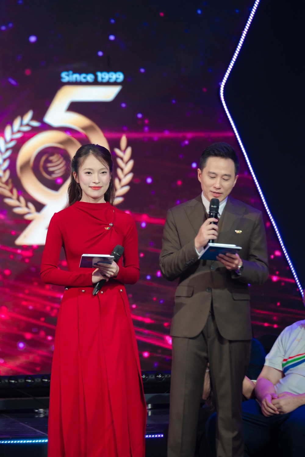 Profile đáng nể của các nữ MC 'Đường lên đỉnh Olympia' trong hành trình 25 năm - Ảnh 3. Profile đáng nể của các nữ MC 'Đường lên đỉnh Olympia' trong hành trình 25 năm - Ảnh 3.