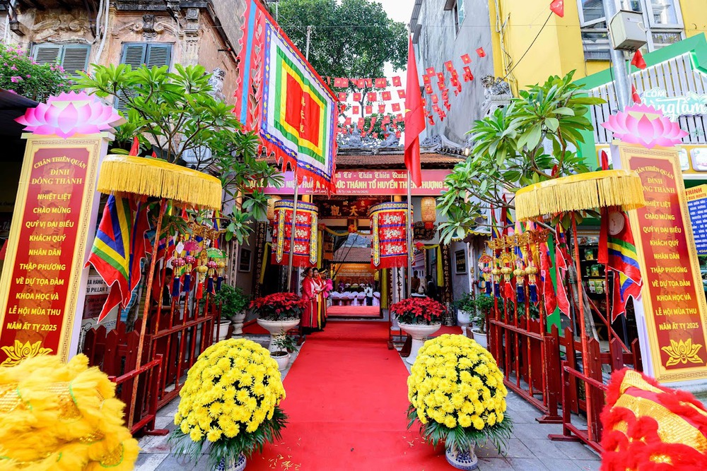 Gìn giữ mạch nguồn di sản giữa lòng phố cổ Hà Nội - Ảnh 5. Gìn giữ mạch nguồn di sản giữa lòng phố cổ Hà Nội - Ảnh 5.