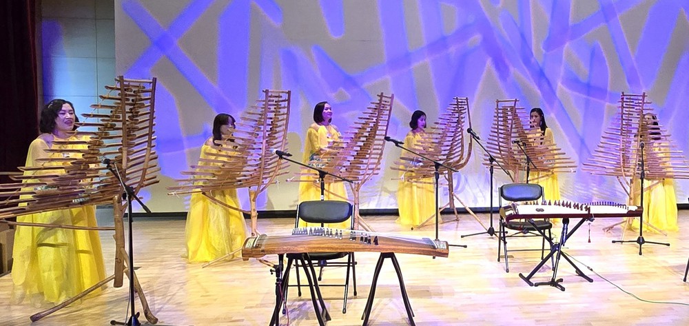 Buổi hòa nhạc "In-Yeon Concert 2025" tại Hàn Quốc - Ảnh 6. Buổi hòa nhạc "In-Yeon Concert 2025" tại Hàn Quốc - Ảnh 6.