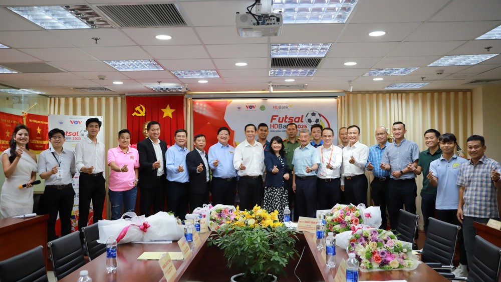 TP.HCM có thêm sân chơi futsal đẳng cấp cho sinh viên - Ảnh 2.